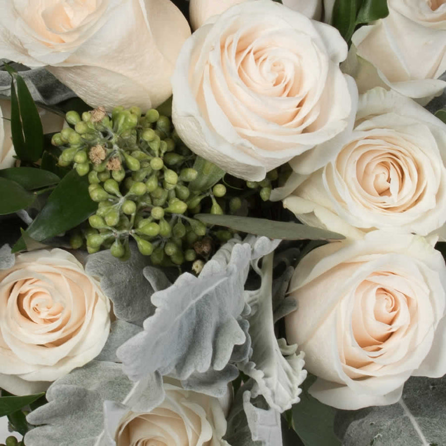 Blanc et Vert Loose Flowers Bundle